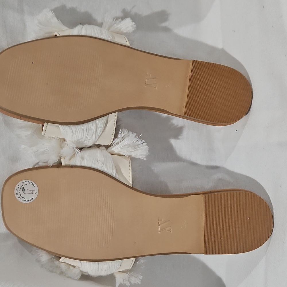 Pawuamba Two Roots Sandals - Picture 5 of 13